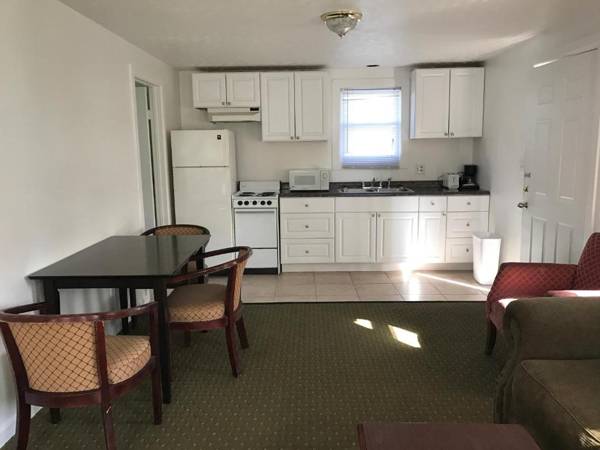 Exit 5 Motel & Cottages