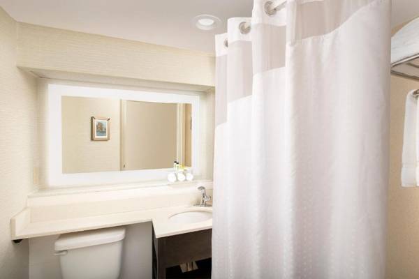 Holiday Inn Express Hotel & Suites Annapolis an IHG Hotel