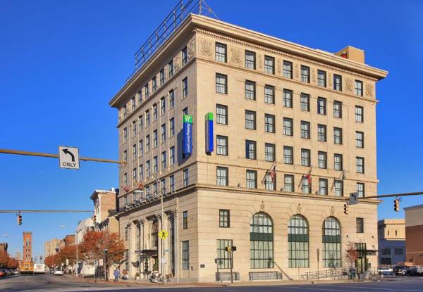 Holiday Inn Express Baltimore-Downtown an IHG Hotel