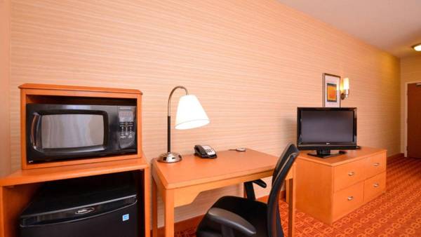 Workspace - Fairfield Inn & Suites White Marsh