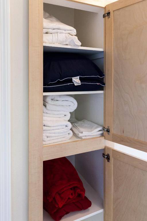 Heaven On Baltimore Downtown Fully Furnished Apartments