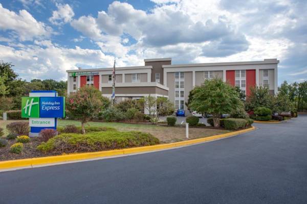 Holiday Inn Express Washington DC East- Andrews AFB an IHG Hotel