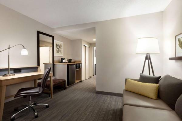 Workspace - Country Inn & Suites by Radisson Washington D.C. East - Capitol Heights MD