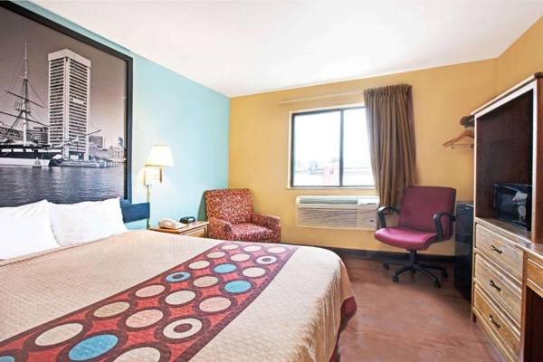 Workspace - Super 8 by Wyndham Baltimore/Essex Area