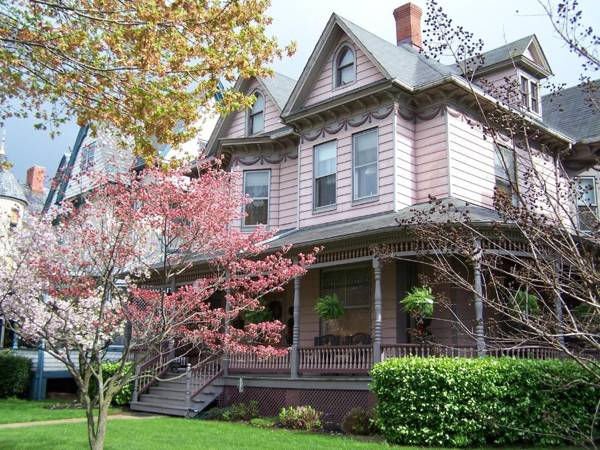 Hollerstown Hill Bed and Breakfast