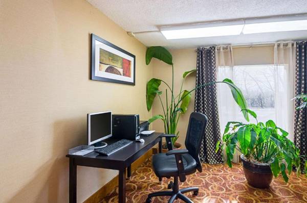 Workspace - Quality Inn & Suites Hagerstown