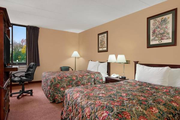 Workspace - Days Inn by Wyndham Hagerstown