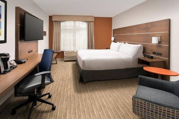 Workspace - Holiday Inn Express & Suites Baltimore - BWI Airport North an IHG Hotel