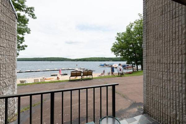 102B - One Bedroom Lakefront Condo with Fireplace & Free WIFI!