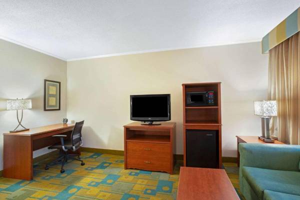 Workspace - La Quinta Inn by Wyndham Auburn Worcester