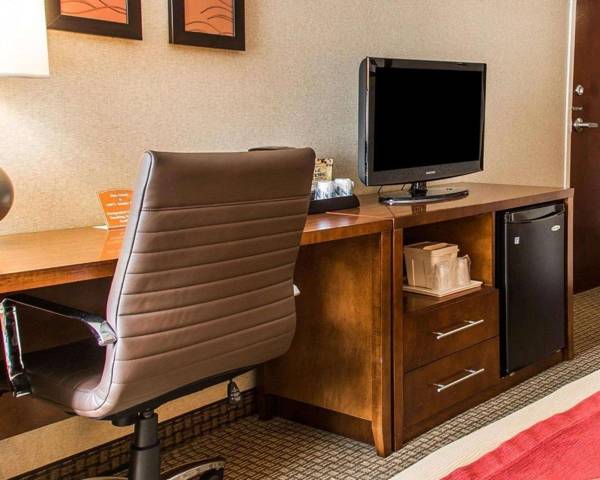 Workspace - Comfort Inn Boston