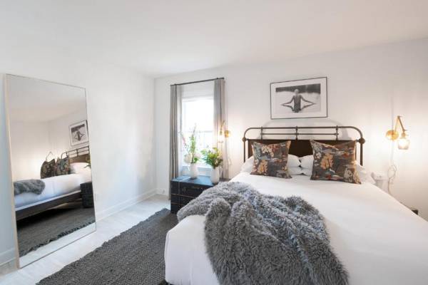 Coonamessett Inn