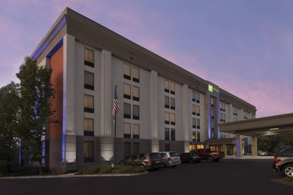 Holiday Inn Express Andover North - Lawrence an IHG Hotel