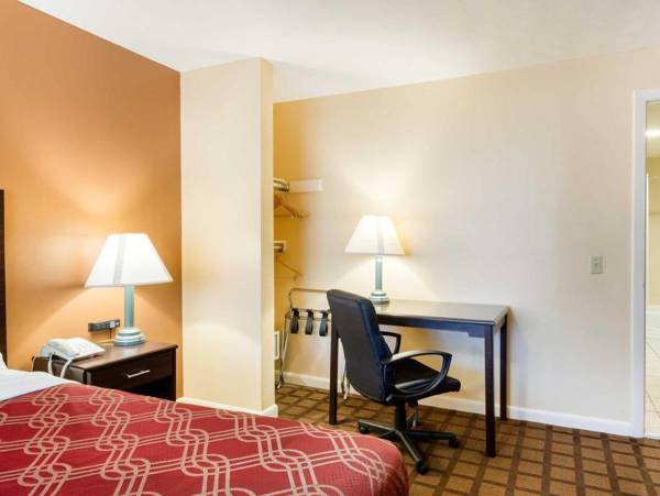 Workspace - Econo Lodge Boston-Malden