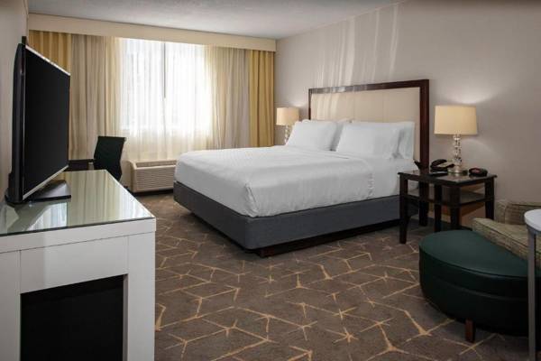 Holiday Inn & Suites Boston Peabody an IHG Hotel