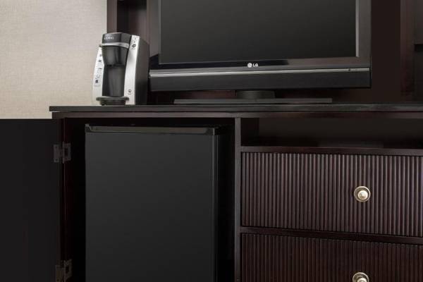 Holiday Inn Express Saugus Logan Airport an IHG Hotel