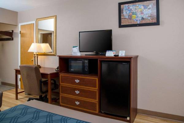 Workspace - Econo Lodge Sturbridge Route 20