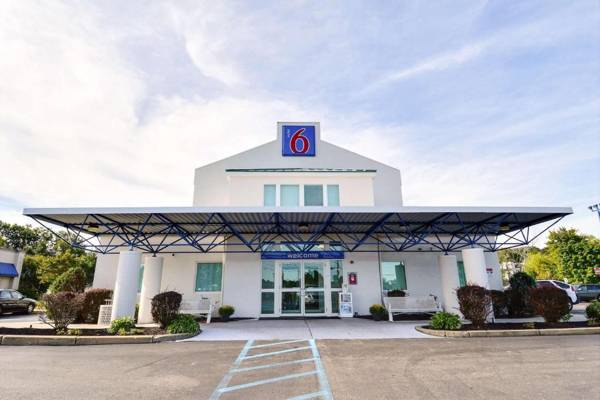 Motel 6-Tewksbury MA - Boston