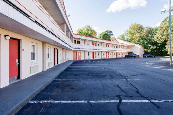 Econo Lodge West Springfield Hwy 5