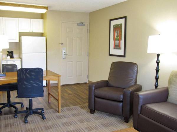 Workspace - Extended Stay America Suites - Boston - Westborough - East Main Street