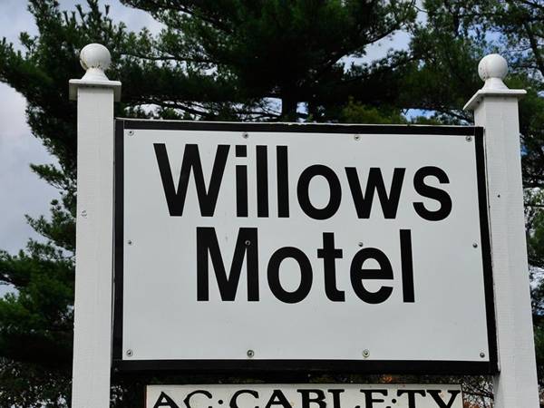 Willows Motel