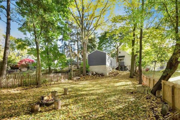 Renovated Beauty Overlooking Downtown Ann Arbor