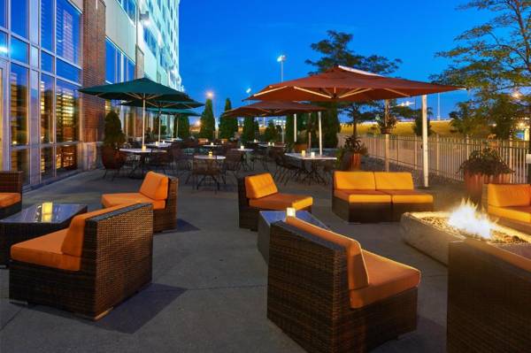 DoubleTree by Hilton Bay City - Riverfront