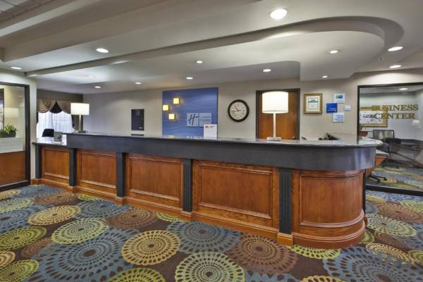 Holiday Inn Express Hotel & Suites - Belleville Area an IHG Hotel