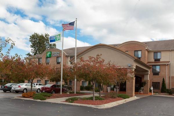 Holiday Inn Express Hotel & Suites Canton an IHG Hotel