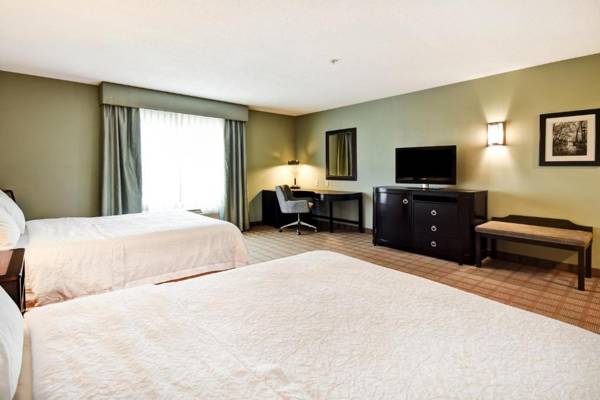 Hampton Inn & Suites Detroit-Canton