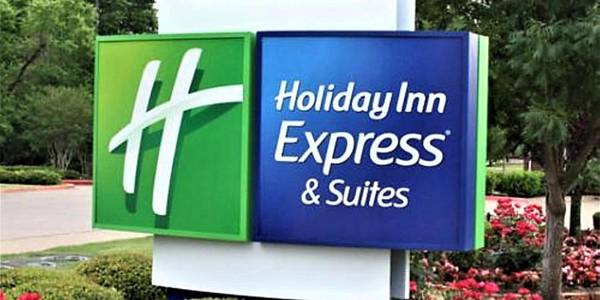 Holiday Inn Express & Suites - Detroit - Dearborn an IHG Hotel