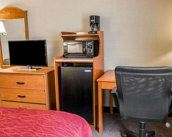 Workspace - Quality Inn & Suites Airport