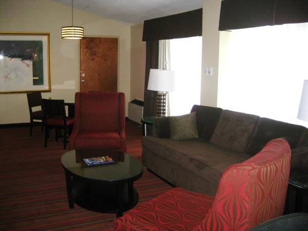 Sheraton Grand Rapids Airport Hotel