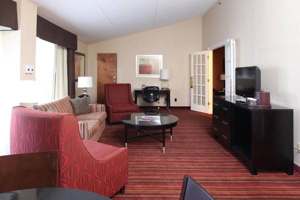 Sheraton Grand Rapids Airport Hotel