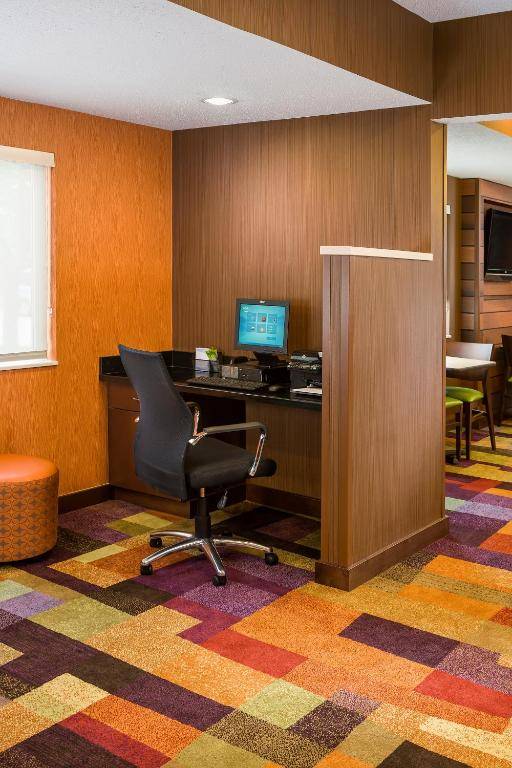 Workspace - Fairfield Inn & Suites Grand Rapids