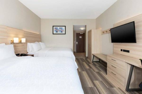 Holiday Inn Express & Suites - Grand Rapids Airport - South an IHG Hotel