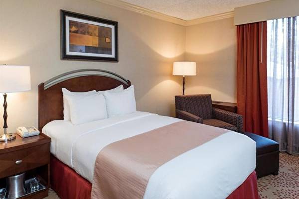 DOUBLETREE BY HILTON HOTEL GRAND RAPIDS AIRPORT