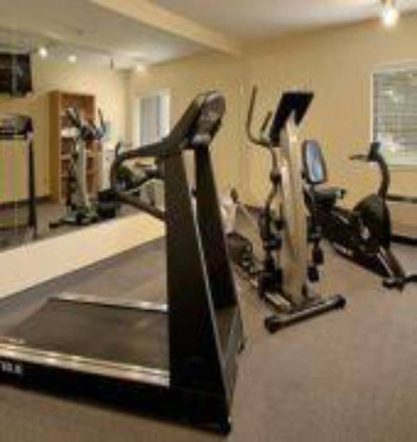 Baymont Inn and Suites Grand Rapids Airport