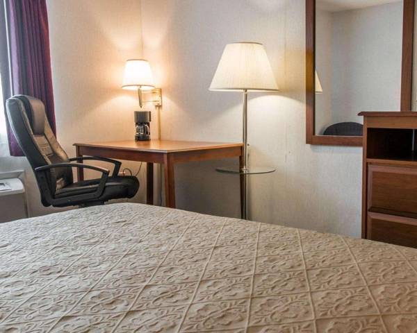 Workspace - Quality Inn Hudsonville