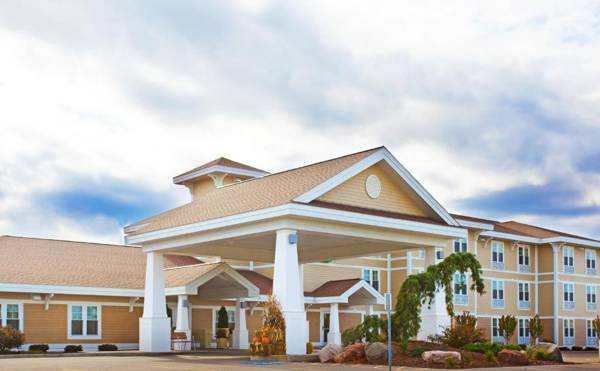 Holiday Inn Express & Suites Iron Mountain an IHG Hotel