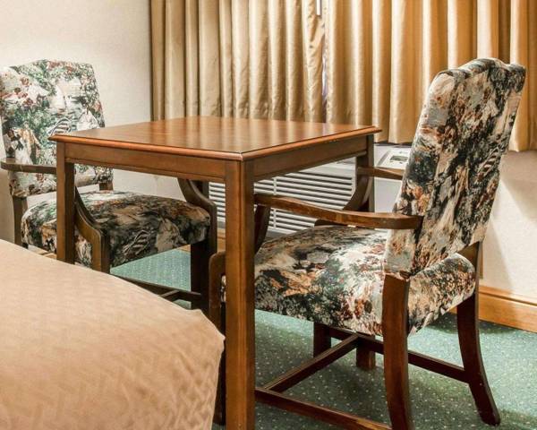 Quality Inn and Suites Mackinaw City