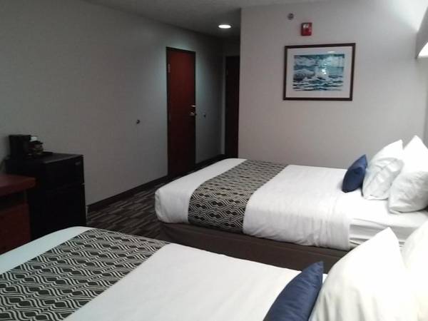 Microtel Inn and Suites Manistee