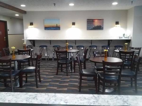 Microtel Inn and Suites Manistee