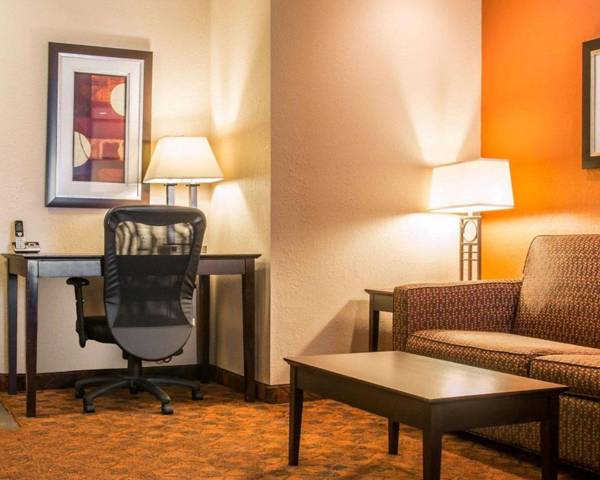 Workspace - Comfort Inn & Suites and Conference Center