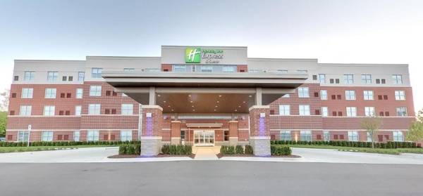 Holiday Inn Express & Suites Plymouth - Ann Arbor Area an IHG Hotel