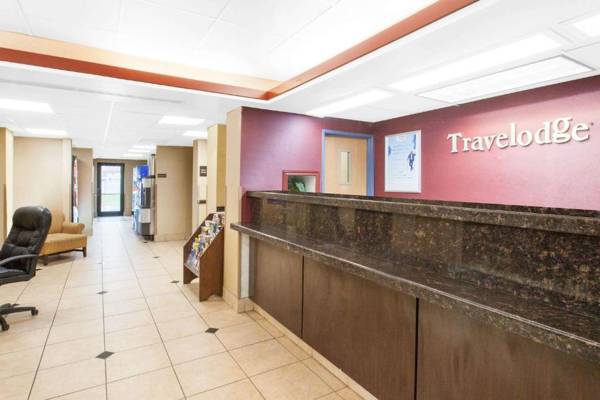 Travelodge by Wyndham Romulus Detroit Airport