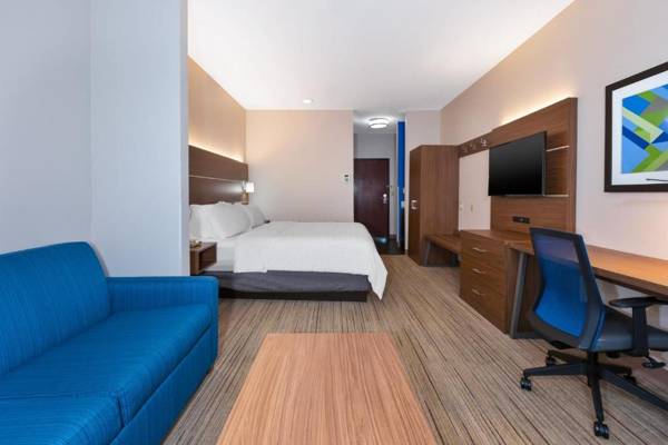 Workspace - Holiday Inn Express and Suites Three Rivers an IHG Hotel