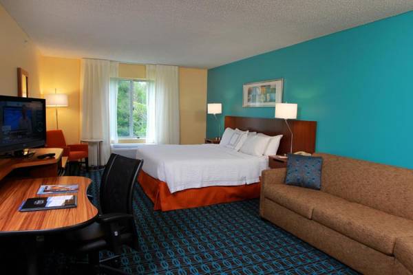 Workspace - Fairfield Inn & Suites Traverse City