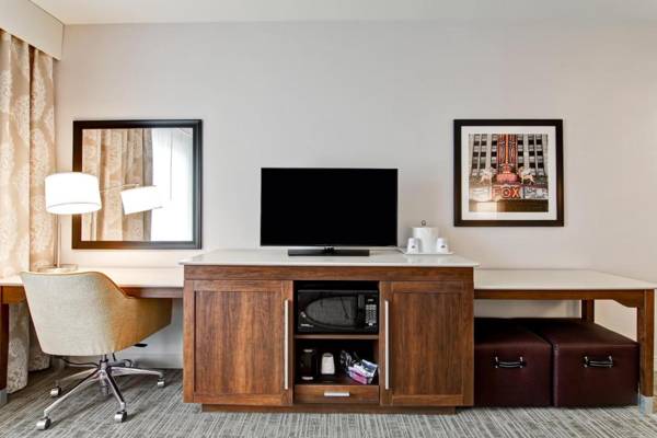 Workspace - Hampton Inn & Suites Detroit/Troy