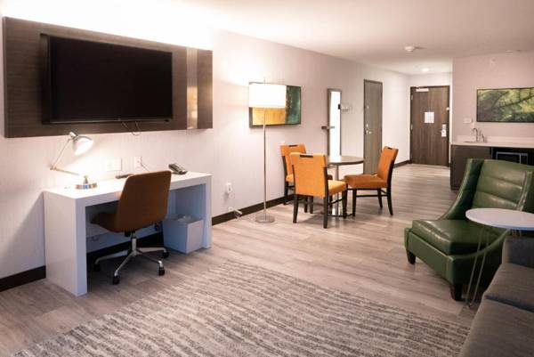 Workspace - Cambria Hotel Detroit-Shelby Township